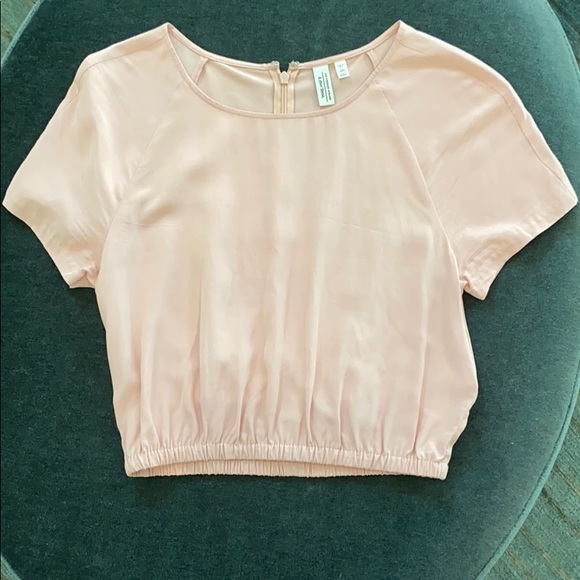 & Other Stories Tops - & Other Stories blush pink cropped cap sleeved top